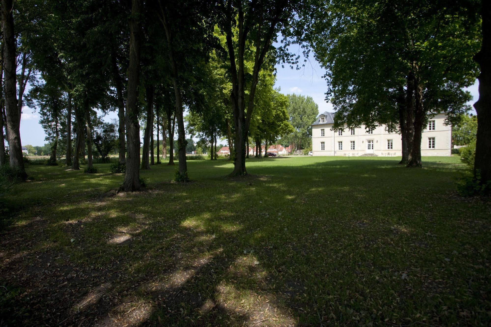 Chateau De Lazenay - Residence Hoteliere بورج المظهر الخارجي الصورة